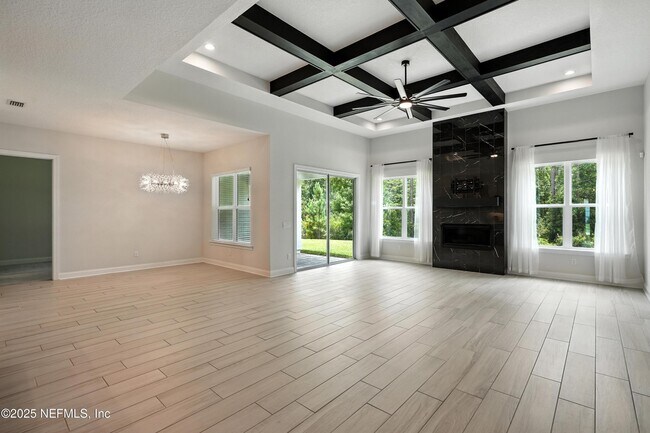 Foto del edificio - 480 Loosestrife Wy