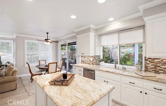 Building Photo - 12 Larkspur Dr