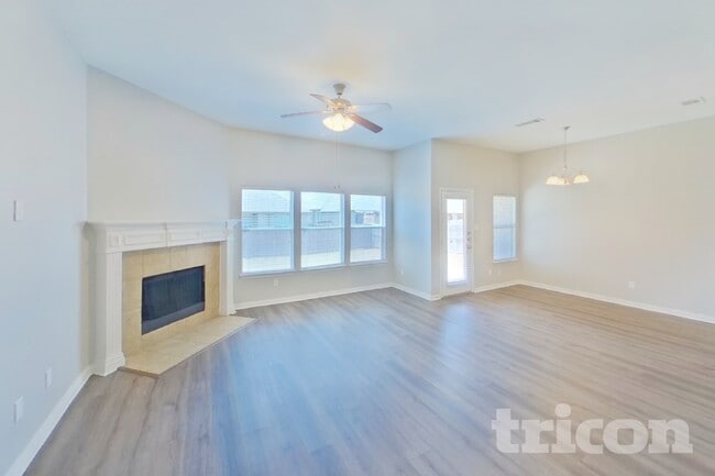 Building Photo - 7814 Longbow Ln