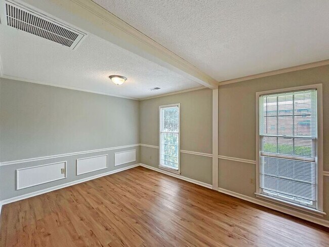 Building Photo - 848 Rasco Rd