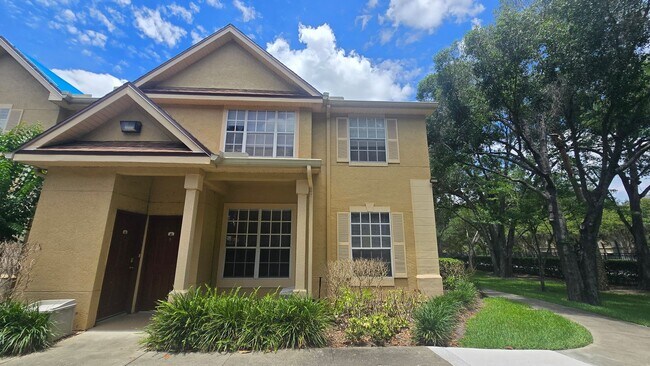 Foto del edificio - 819 Grand Regency Pointe