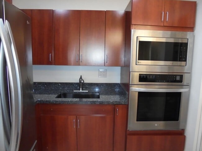 Building Photo - Great Rental
