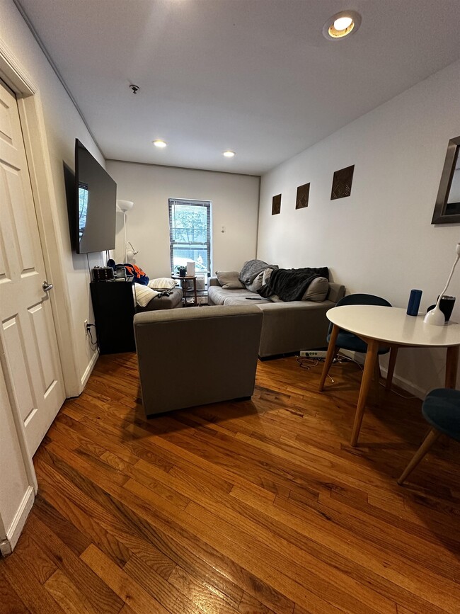 Foto del edificio - 407 1st St