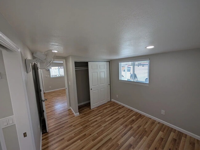Building Photo - FRESHLY RENOVATED & MOVE-IN READY In South...