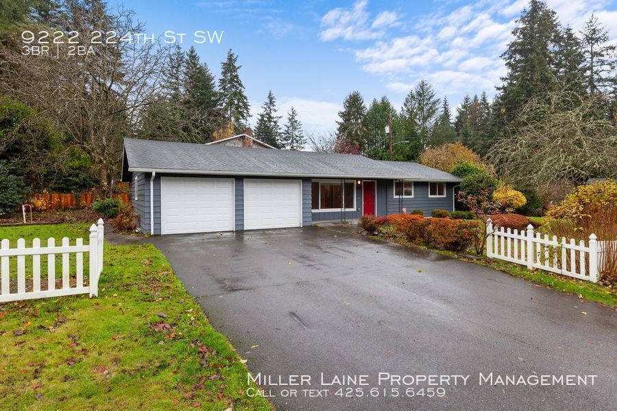 Beautifully updated 3 bed/2bath in Edmonds! Townhome Rentals in