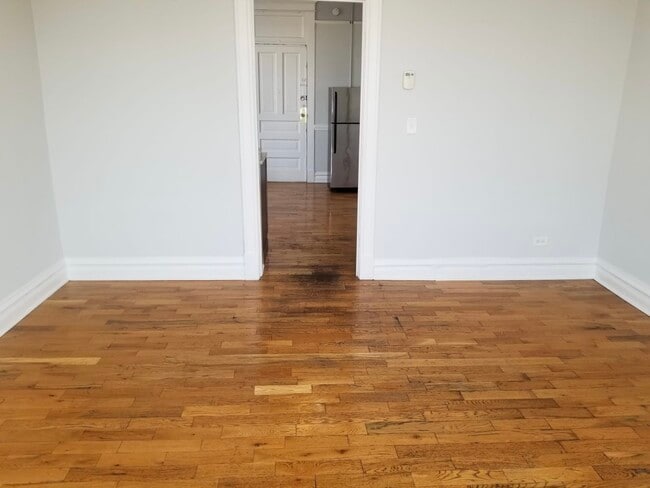 Foto del edificio - 2215 S Albany Ave