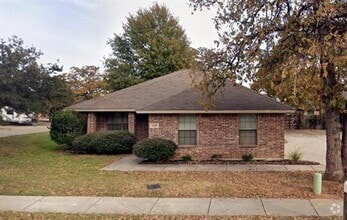Building Photo - 642 Brown Trail