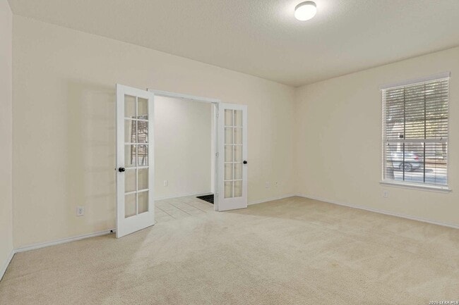 Foto del edificio - 322 Walnut Crest