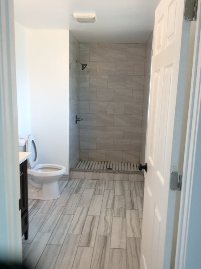 5521 Hobart St Unit 1, Pittsburgh, PA 15217 Apartments in Pittsburgh