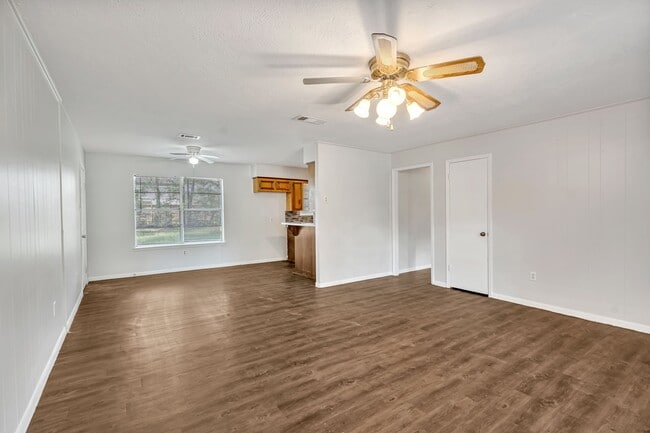 Building Photo - 3699 Piney Point Rd