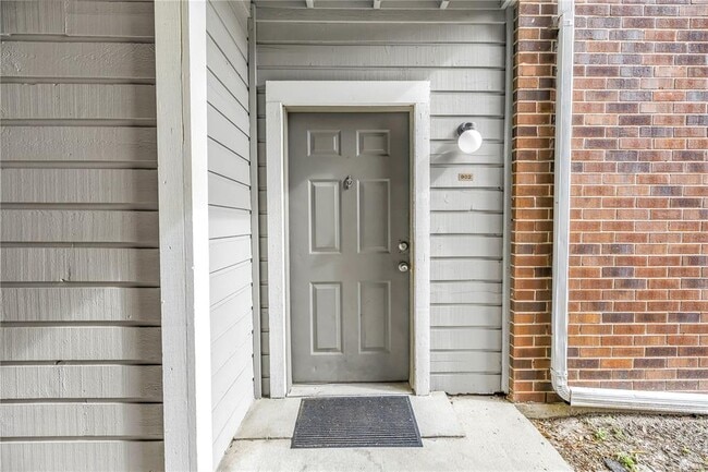 Building Photo - 1400 Gandy Blvd N