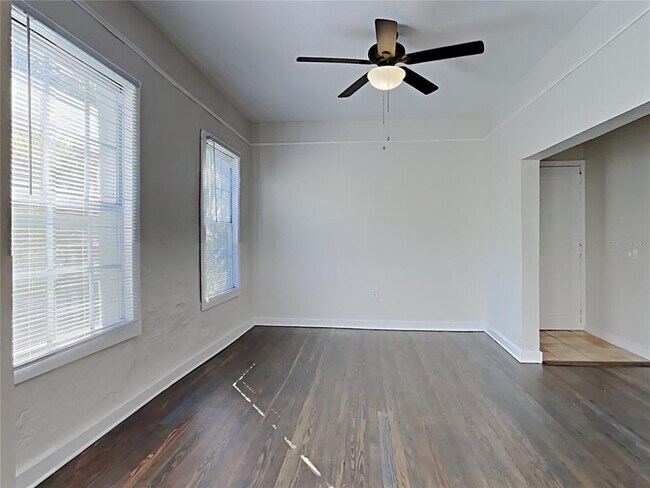 Foto del edificio - 2305 W Texas Ave