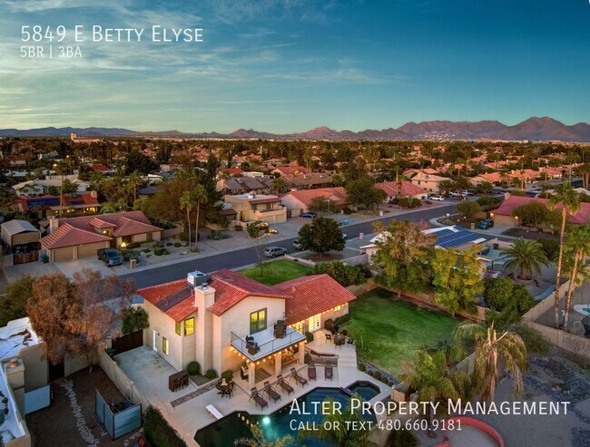 Foto del edificio - 5849 E Betty Elyse Ln