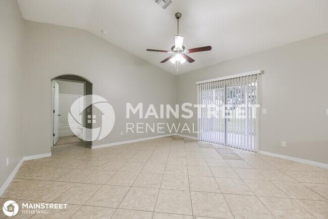 Building Photo - 1208 SW 15th PL, Cape Coral, FL 33991