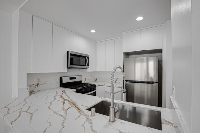 Building Photo - Haskell Village Apartments