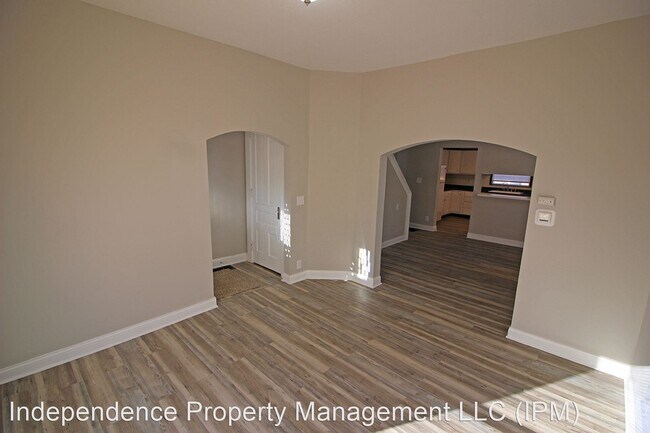 Building Photo - 3 br, 1 bath House - 615 Sennett Street