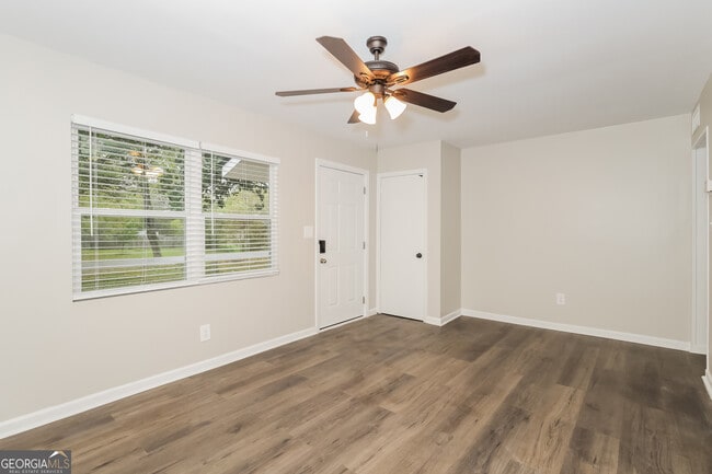 Foto del edificio - 66 Seminole Rd NE