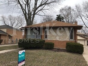 Building Photo - 16025 Dobson Ave