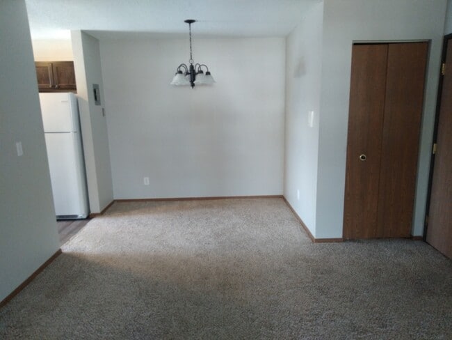 Building Photo - Brackett's Place Apartments