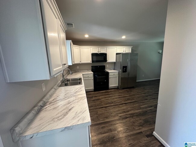 Building Photo - 162 Crocker Rd