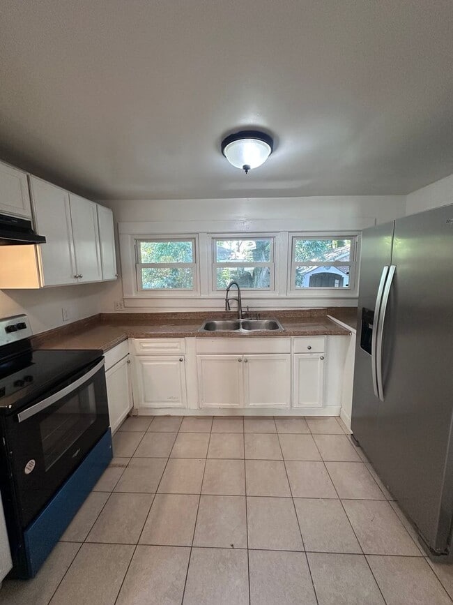 Building Photo - NEW SINGLE FAMILY HOUSE!!!