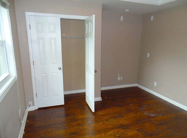 Interior Photo - 1560-1581 Laurel Park Pl SW