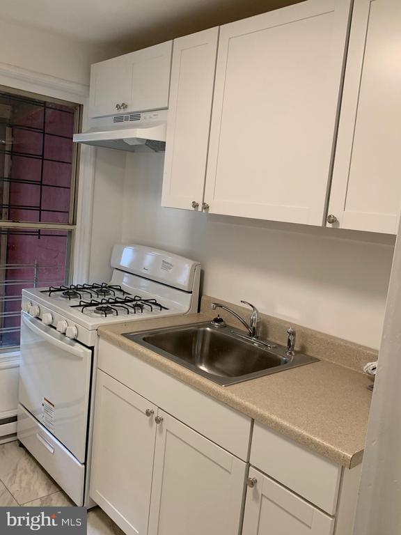 Foto del edificio - 2873 Chatham St