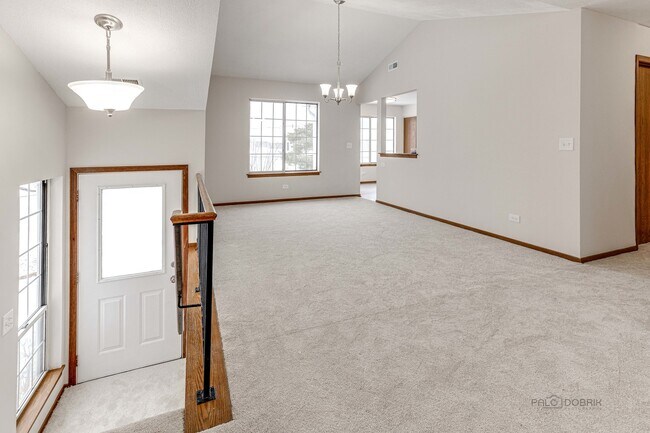 Foto del edificio - 2115 Southwind Cir