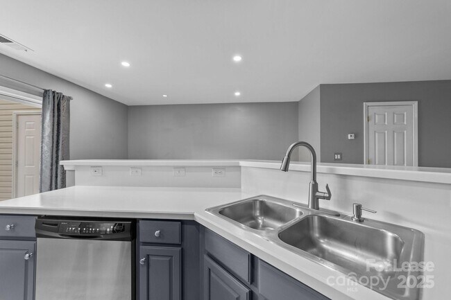 Foto del edificio - 17562 Caldwell Track Dr