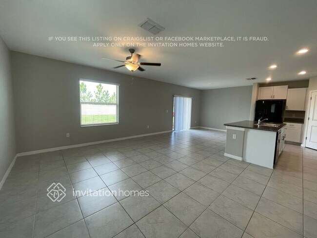 Foto del edificio - 15618 Greenleaf Bay St