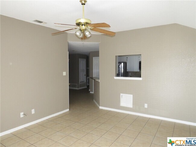 Building Photo - 3007 Dannen Ct