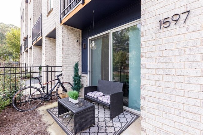 Building Photo - 1597 Rock Dam Dr