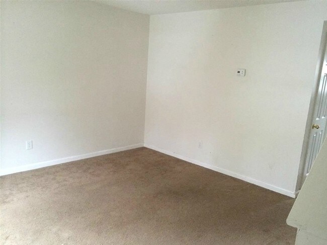 Foto del diseño de interior - 1520 N Main Ave