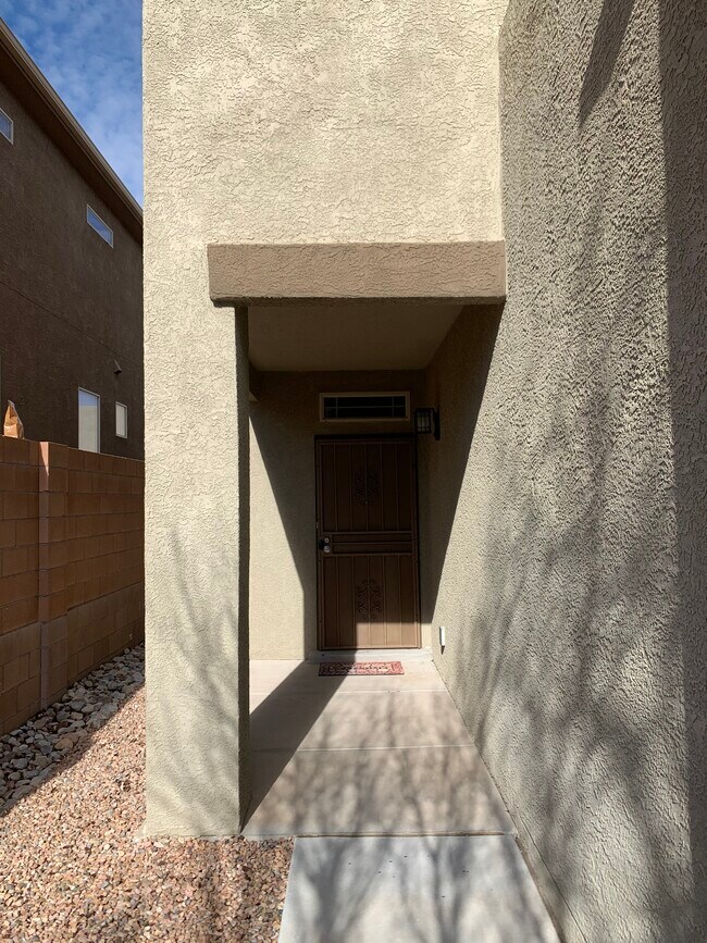 Foto del edificio - 10637 Microlith Rd SW