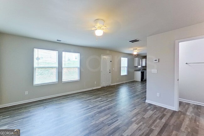 Foto del edificio - 828 Dove Tree Ln