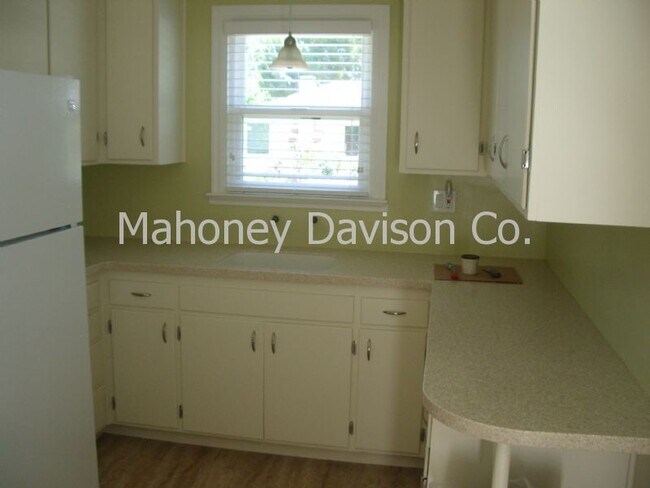 Building Photo - 109 Glendon Way