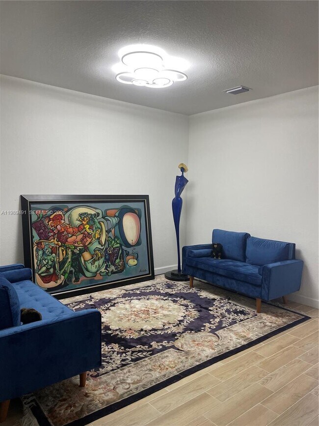 Foto del edificio - 20548 NE 5th Pl