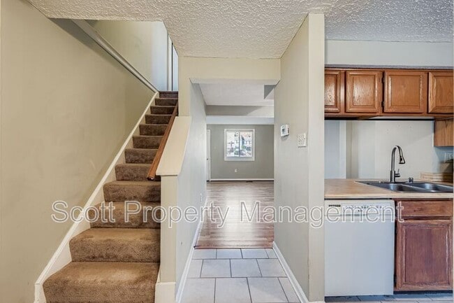 Building Photo - 128 Long Meadow Ct