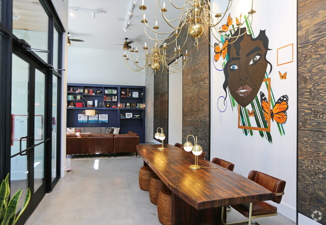 Interior Photo - East Union