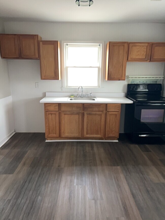 Foto del edificio - 300 E Parkview Dr