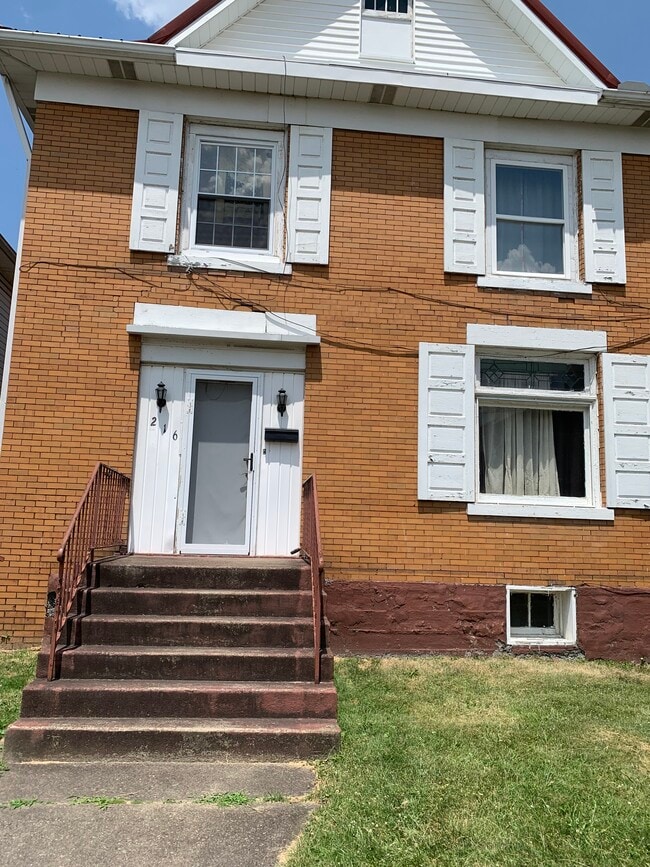 Building Photo - 216 Wilson Ave