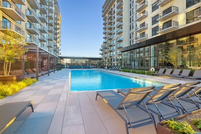Building Photo - 18 Dock Apartments