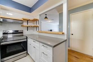 Building Photo - 12973 Trail Hollow Dr