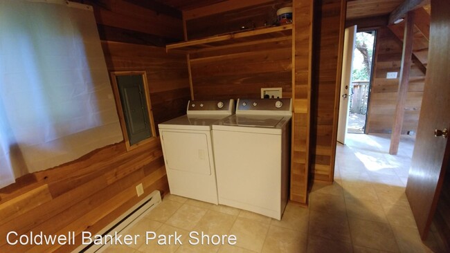 Building Photo - 1 br, 1 bath House - 19716 Stavis Bay Rd NW