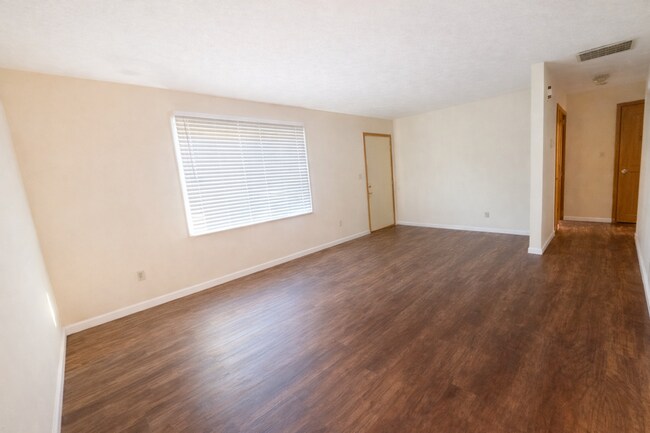 Foto del edificio - 1816 Davcohn Ave