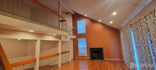 Building Photo - 24 Cotoneaster Ct