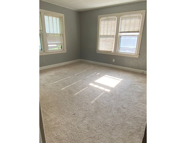 Foto del edificio - 4117 E Lewis St