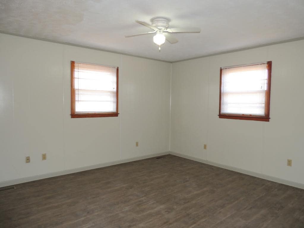 Building Photo - 118 Harrison Dr