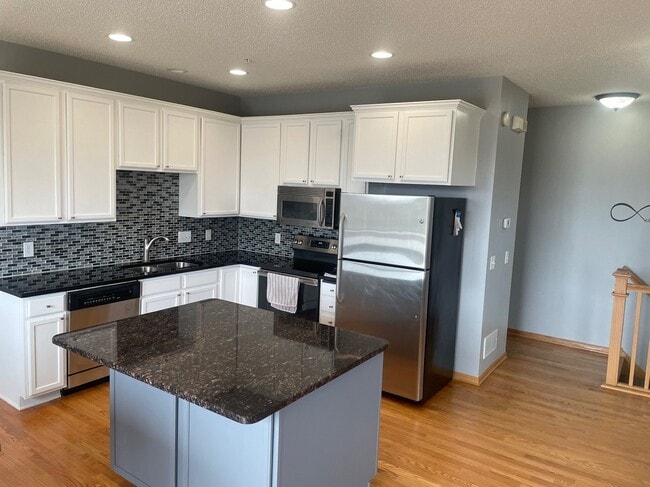 Building Photo - 13642 Brick Path