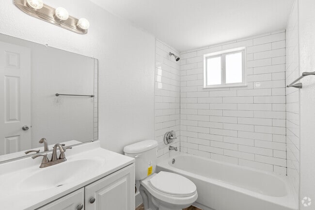 2 BR, 1 BA - 725SF - Bathroom - Miami Shores Luxury Apartments